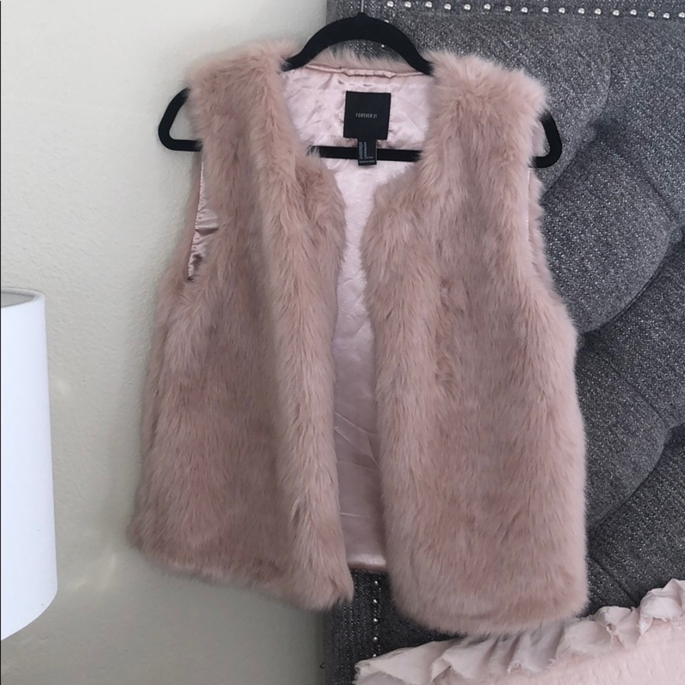 Pastel pink Faux fur vest